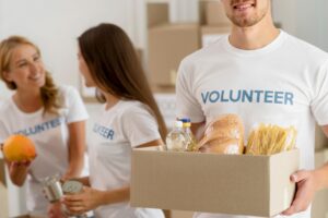 volunteers-helping-with-provisions-charity